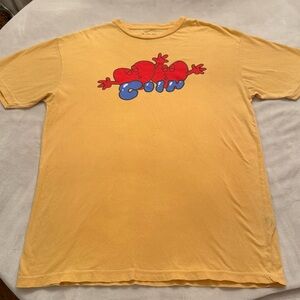 COIN Yellow Graphic T-Shirt Hearts Design